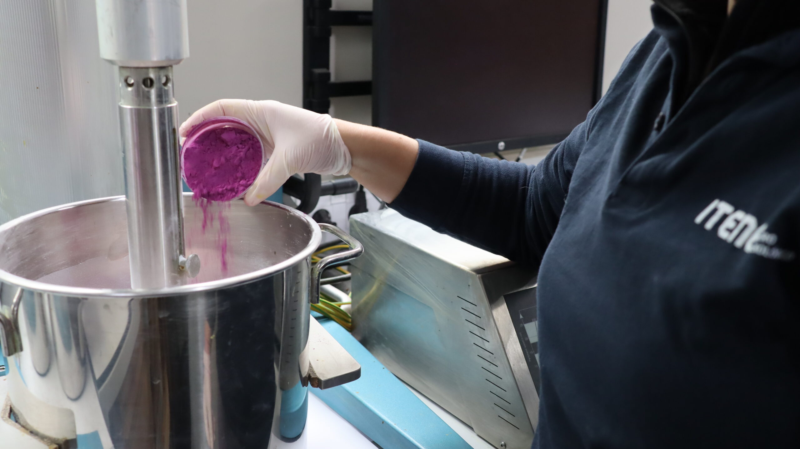 Proceso de obtención de tintas biobasadas realizado por ITENE